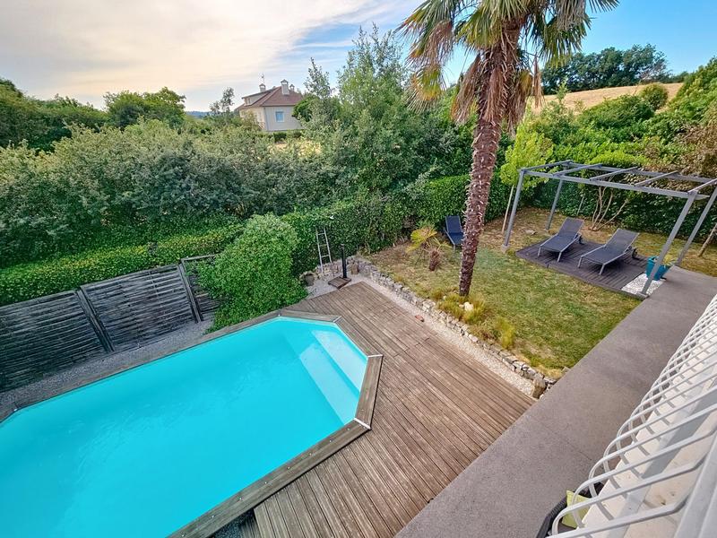 Maison traditionnelle - 157 m² - 6 pièces