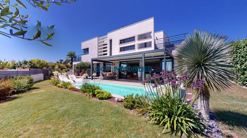 Maison contemporaine - 190 m² - 5 pièces