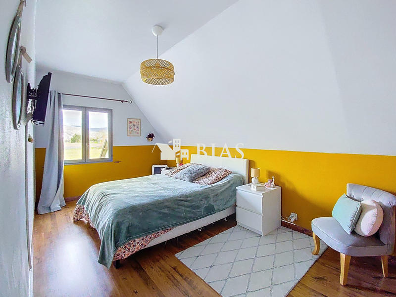 Maison - 90 m² - 6 pièces