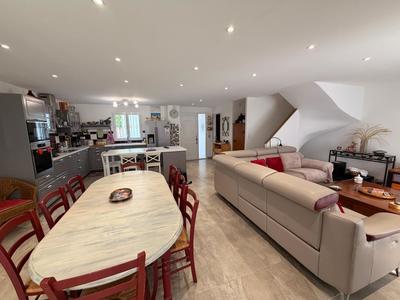 Maison - 123 m² - 4 pièces