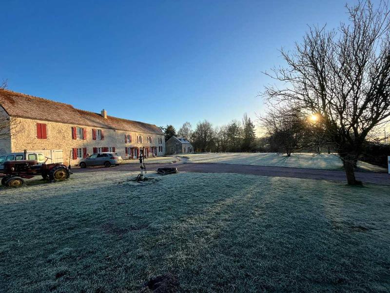 Maison - 345 m² - 10 pièces