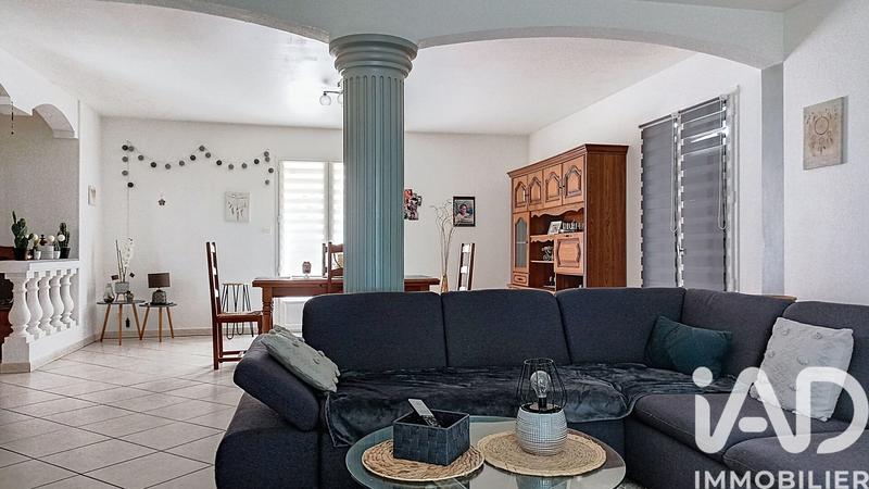 Maison - 244 m² - 9 pièces