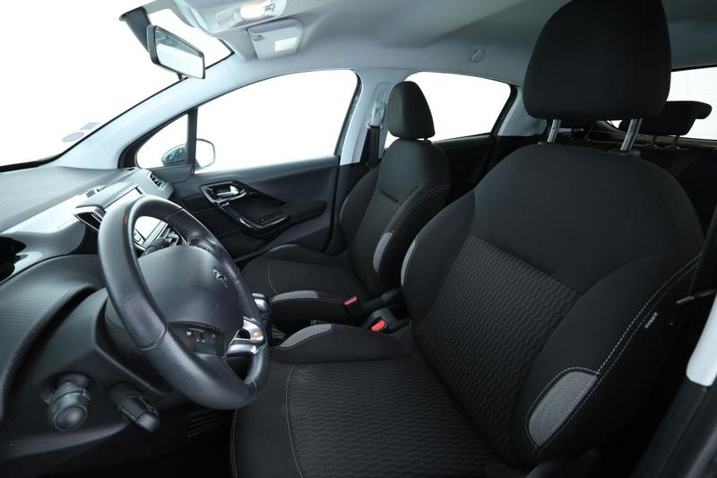 Peugeot 208 1.2 PureTech Style 5p 82 ch