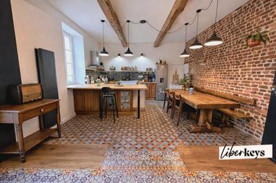 Maison - 238 m² - 6 pièces