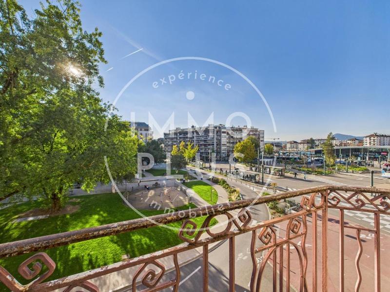 Appartement - 86 m² - 3 pièces