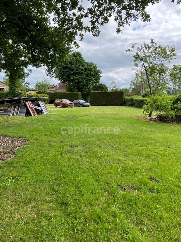 Terrain constructible - 1 975 m²