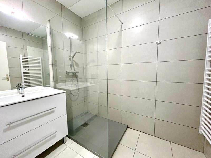 Villa - 1 m² - 5 pièces