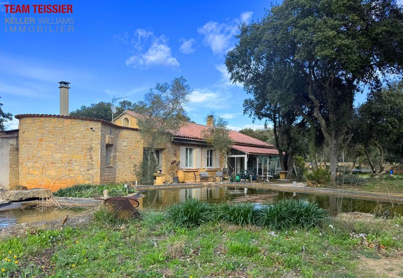 Maison - 205 m² - 11 pièces