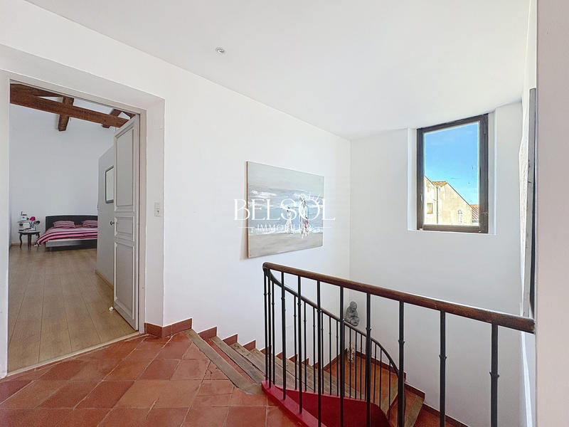 Maison - 458 m² - 7 pièces