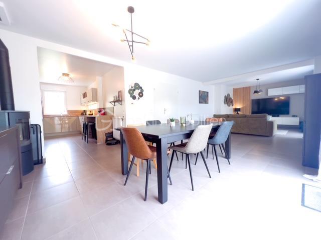 Pavillon - 150 m² - 6 pièces