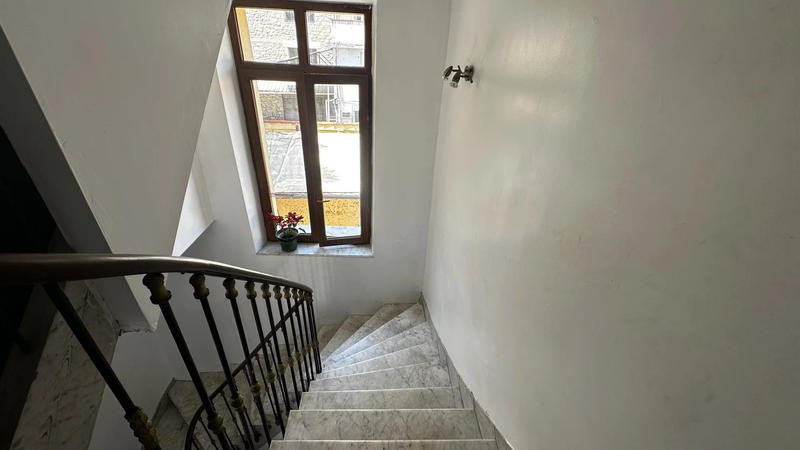 Maison - 320 m² - 11 pièces