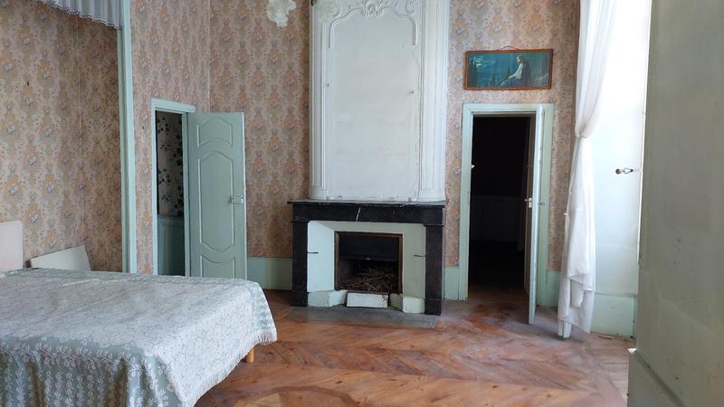 Maison - 700 m² - 10 pièces