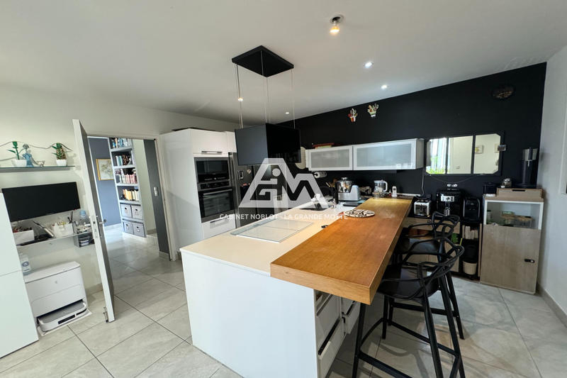 Maison - 170 m² - 5 pièces