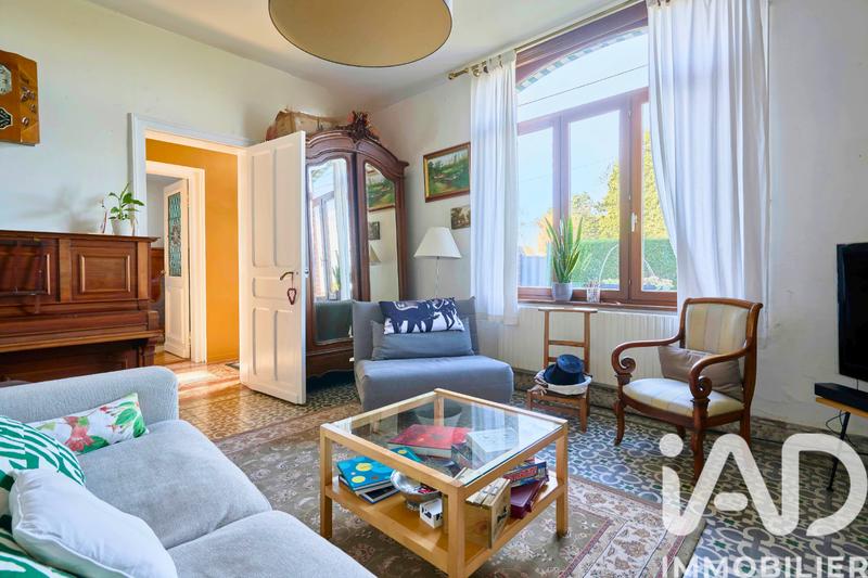 Maison - 220 m² - 8 pièces