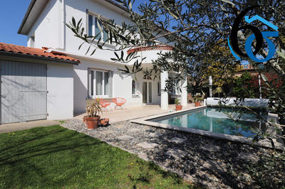 Maison ancienne - 175 m² - 6 pièces