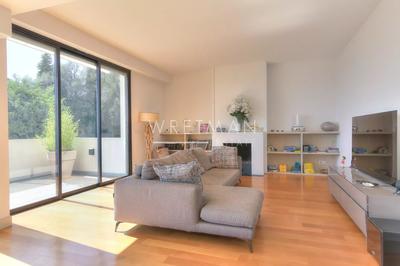 Villa - 208 m² - 6 pièces