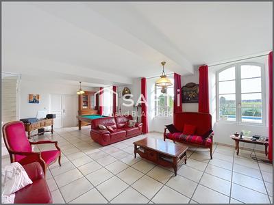 Maison - 294 m² - 9 pièces