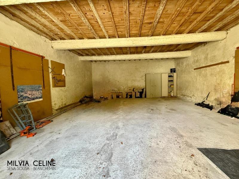 Propriété - 515 m² - 32 pièces