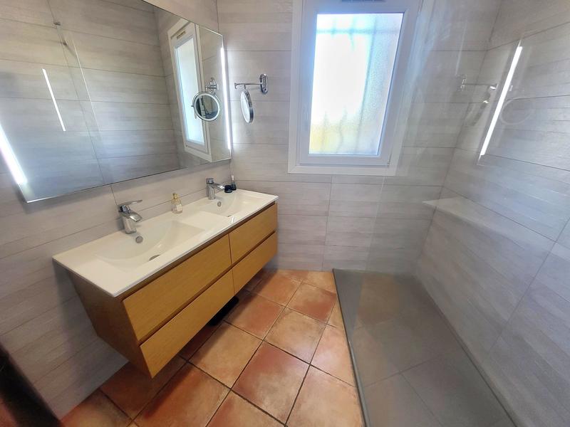 Maison jumelée - 112 m² - 5 pièces