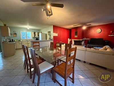 Maison - 95 m² - 4 pièces