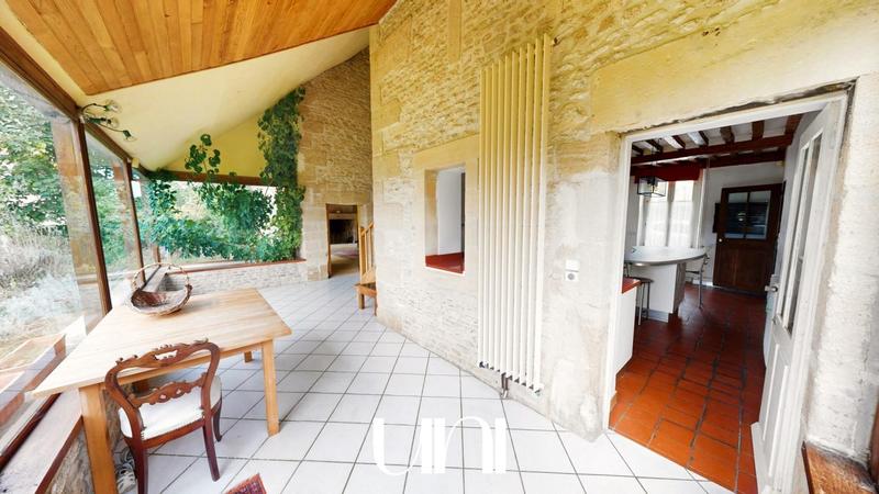 Maison - 225 m² - 7 pièces
