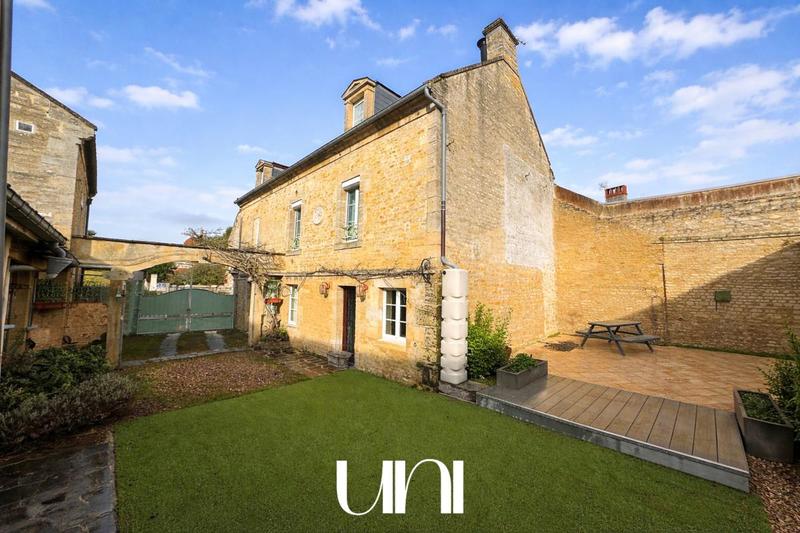 Propriété - 190 m² - 9 pièces