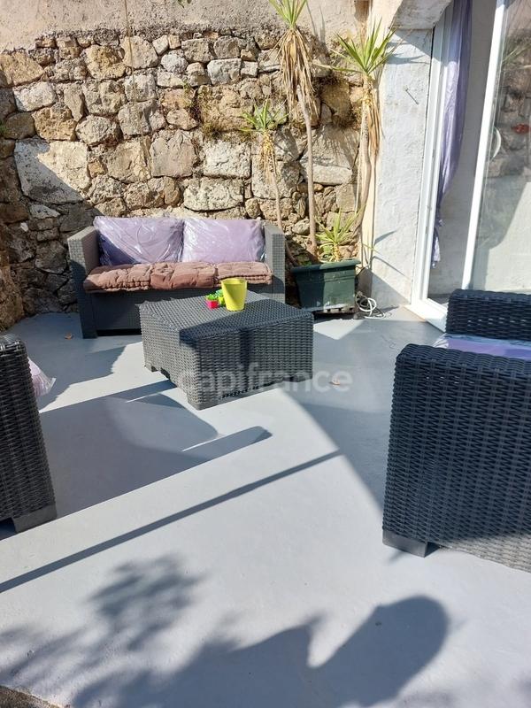 Maison - 240 m² - 6 pièces