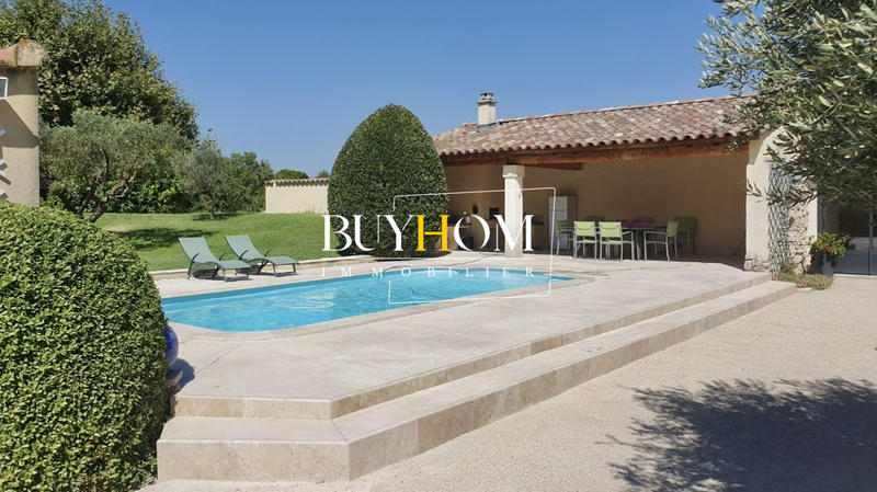 Maison - 215 m² - 7 pièces