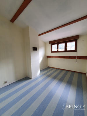 Maison - 288 m² - 9 pièces