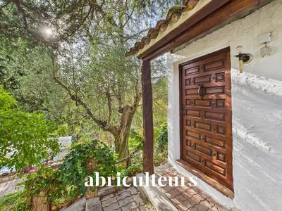 Maison - 223 m² - 7 pièces