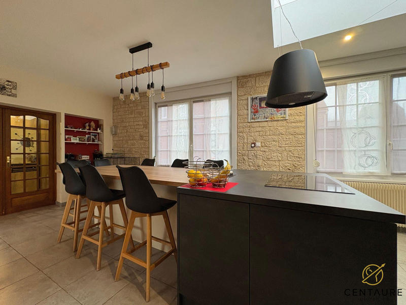 Maison - 191 m² - 7 pièces