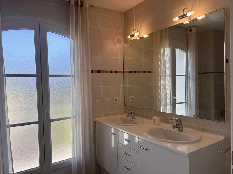 Maison - 174 m² - 5 pièces