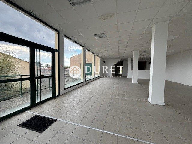 Local d'activités - 450 m²