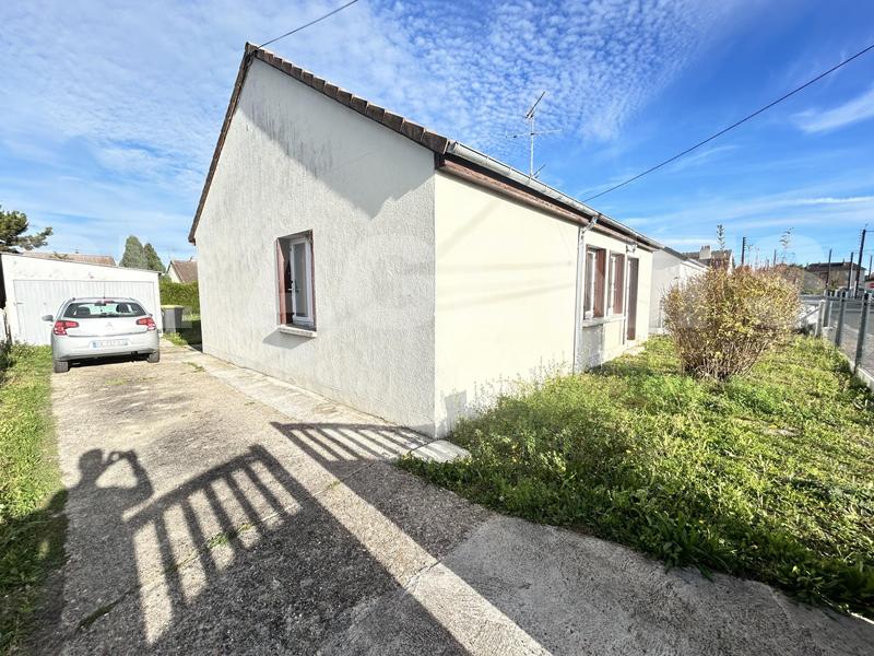 Maison - 90 m² - 5 pièces