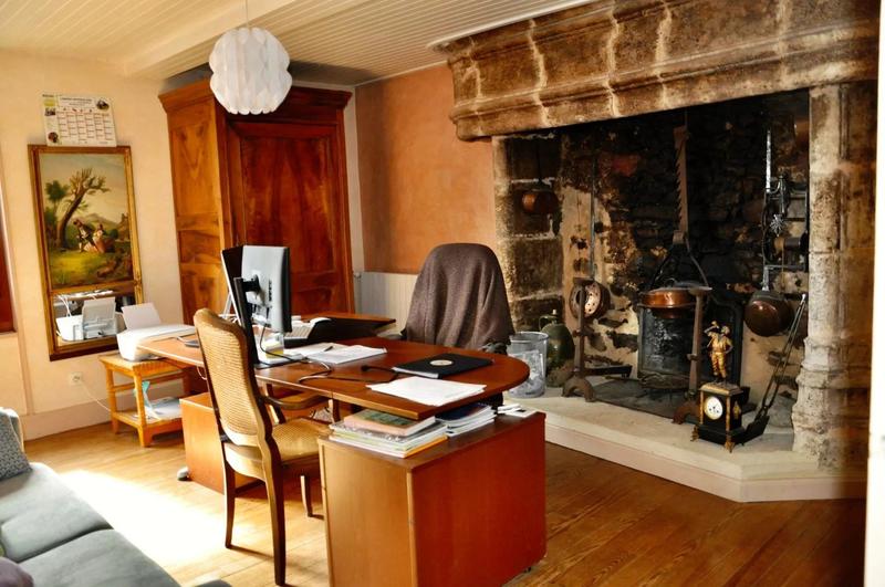 Maison - 260 m² - 12 pièces