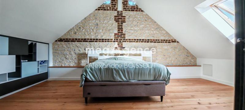 Maison - 219 m² - 4 pièces