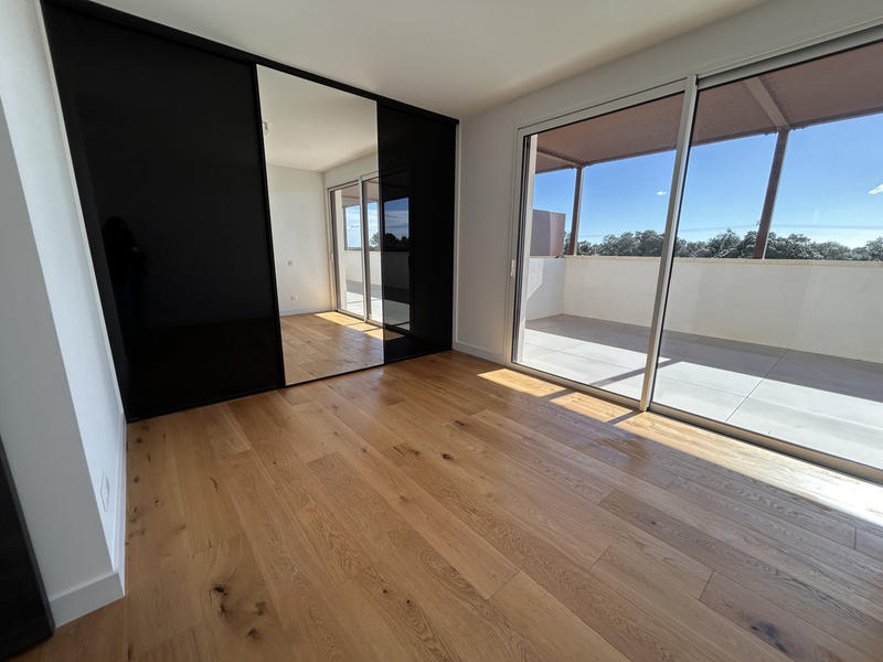 Appartement - 97 m² - 5 pièces