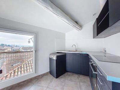 Appartement - 83 m² - 3 pièces