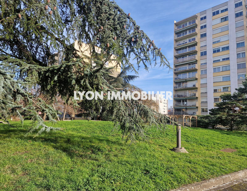 Appartement - 104 m² - 5 pièces