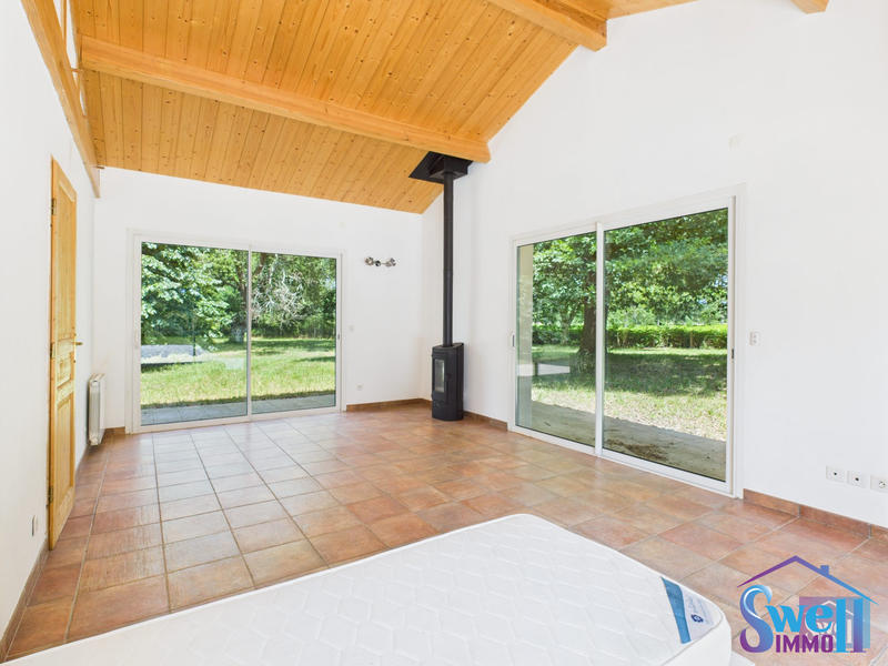 Maison contemporaine - 272 m² - 9 pièces