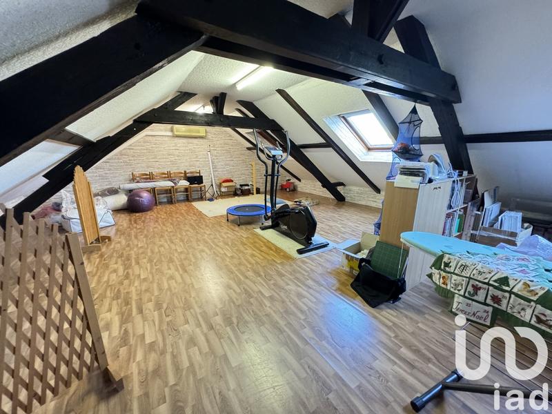 Maison - 254 m² - 9 pièces