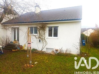 Maison - 92 m² - 5 pièces