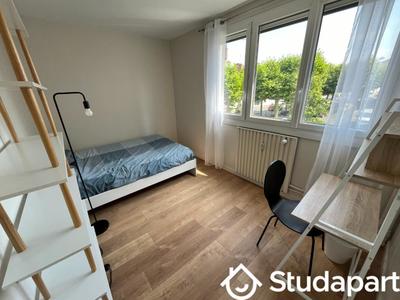 Chambre - 12 m² - 1 pièce