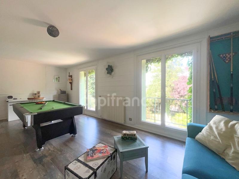 Maison - 200 m² - 7 pièces