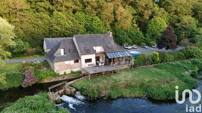 Maison - 409 m² - 18 pièces