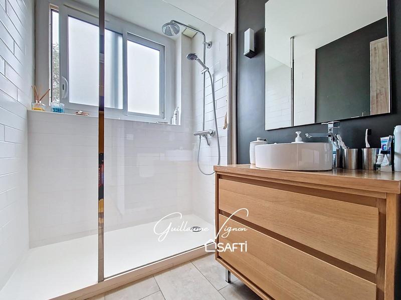 Appartement - 100 m² - 4 pièces