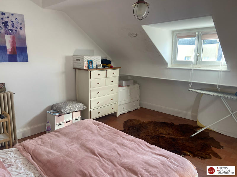 Maison - 208 m² - 12 pièces