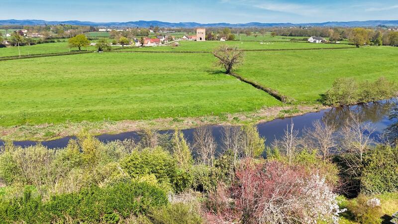 Maison - 340 m² - 10 pièces