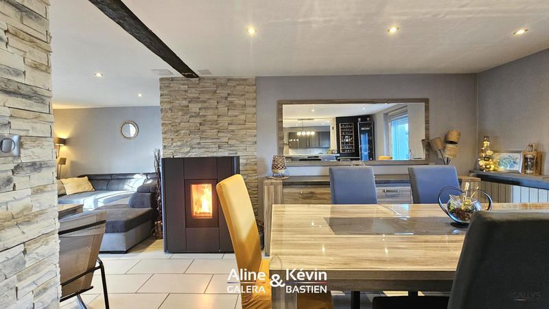 Maison - 102 m² - 4 pièces