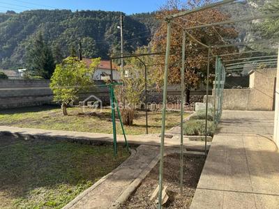 Maison - 175 m² - 6 pièces